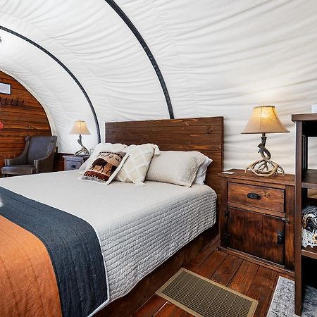 Zion White Bison Glamping & Rv Resort Вірджін Екстер'єр фото