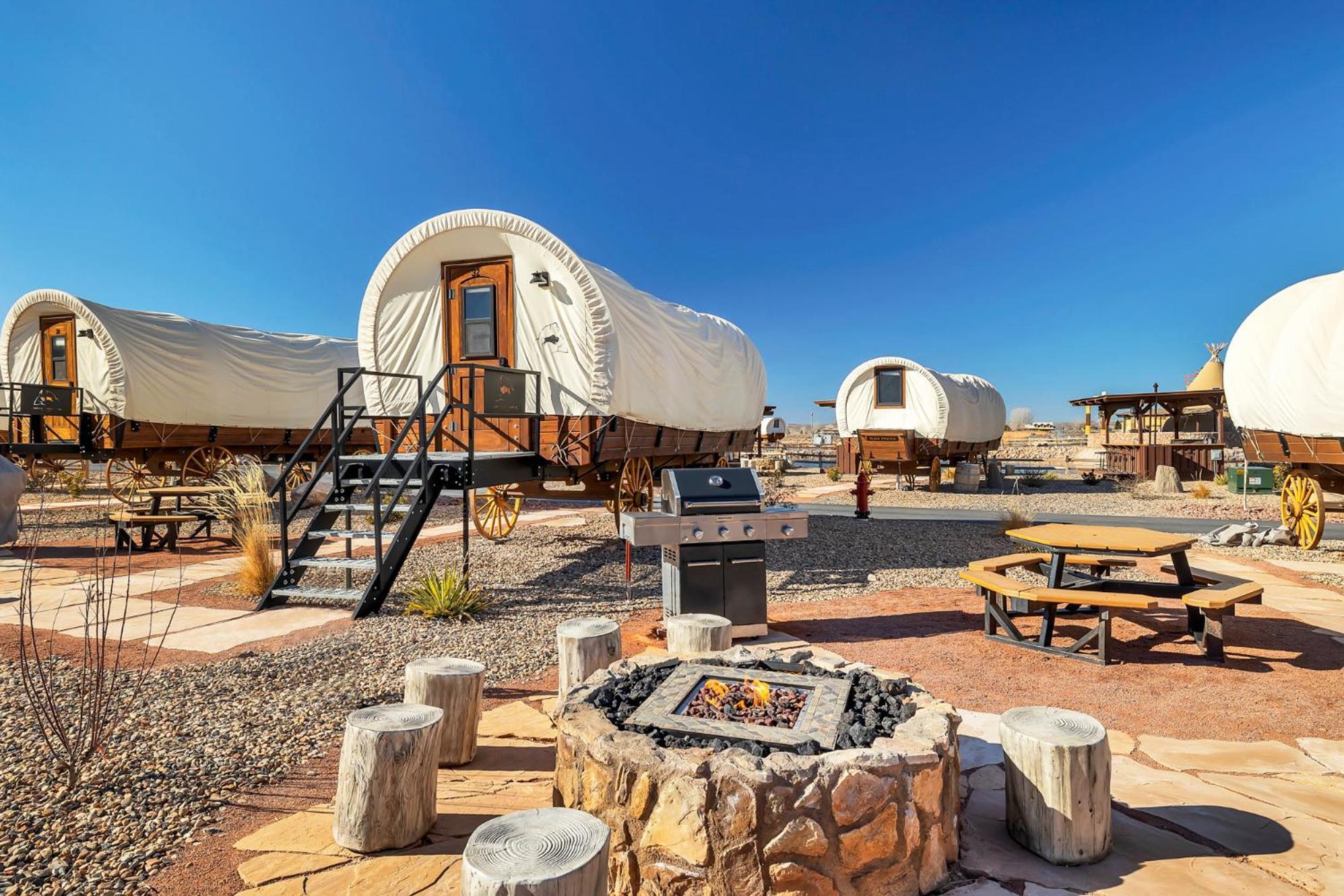 Zion White Bison Glamping & Rv Resort Вірджін Номер фото
